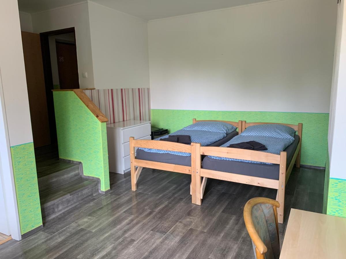 Hotel Penzion U Jezera à Konstantinovy Lázně Extérieur photo