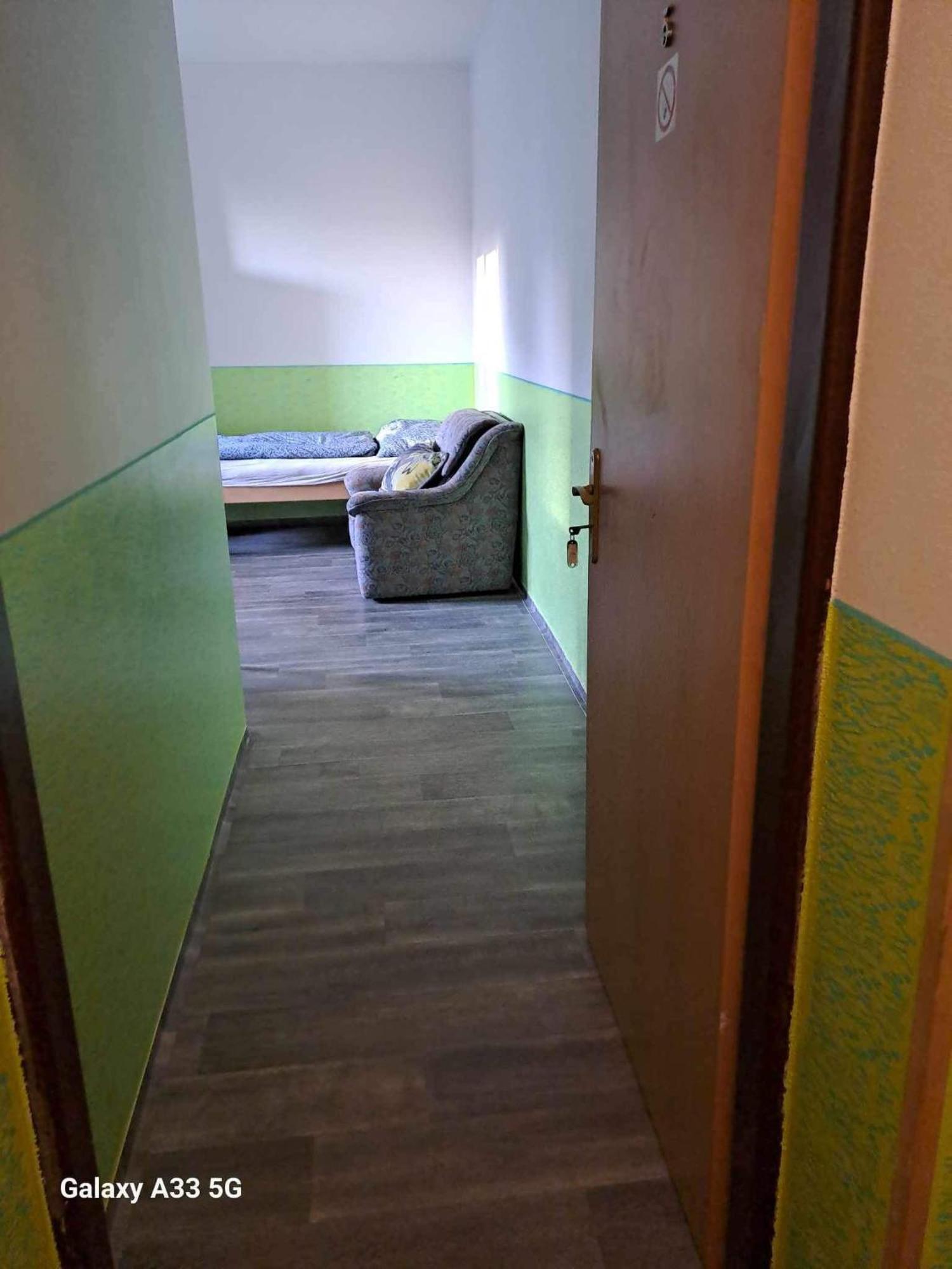 Hotel Penzion U Jezera à Konstantinovy Lázně Extérieur photo